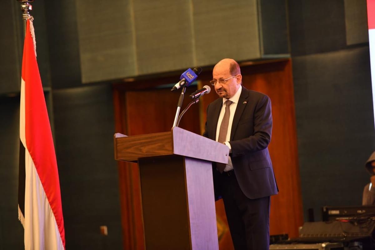 من هو رئيس الوزراء الجديد د. شائع الزنداني؟