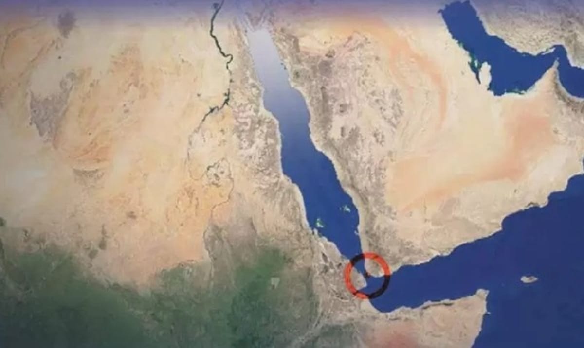 إعلام إيراني: الحوثيون في حالة جاهزية للتحرك باتجاه مضيق باب المندب