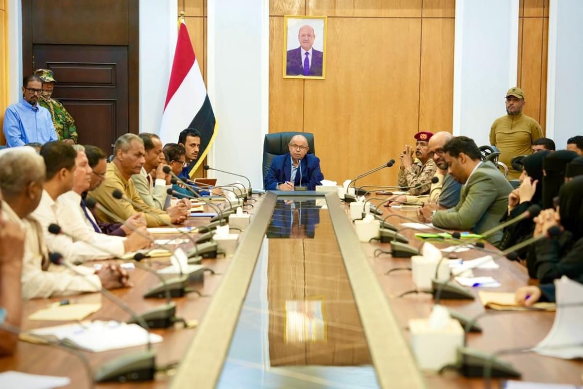 لوّح بإغلاق مقرات الانتقالي المنحل.. الخنبشي: لن نسمح برفع صور الزبيدي في حضرموت