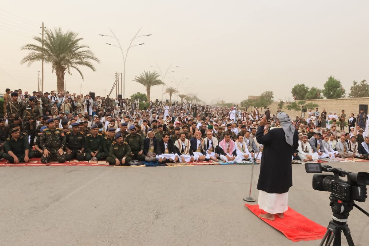 مأرب تحتفل بعيد الفطر بمشاركة واسعة من المواطنين وقيادات الدولة