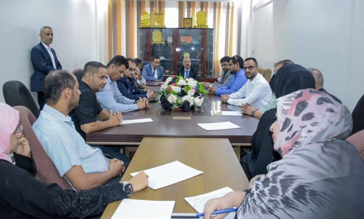 وزير النقل يستعرض خطة الإصلاح ويشكل لجنة لمراقبة المنافذ وإعادة منح التراخيص