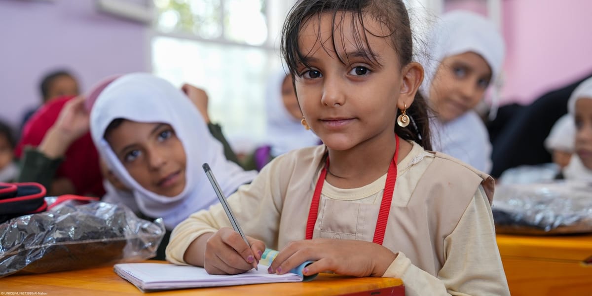اليونيسف: 3.2 ملايين طفل في اليمن خارج المدارس