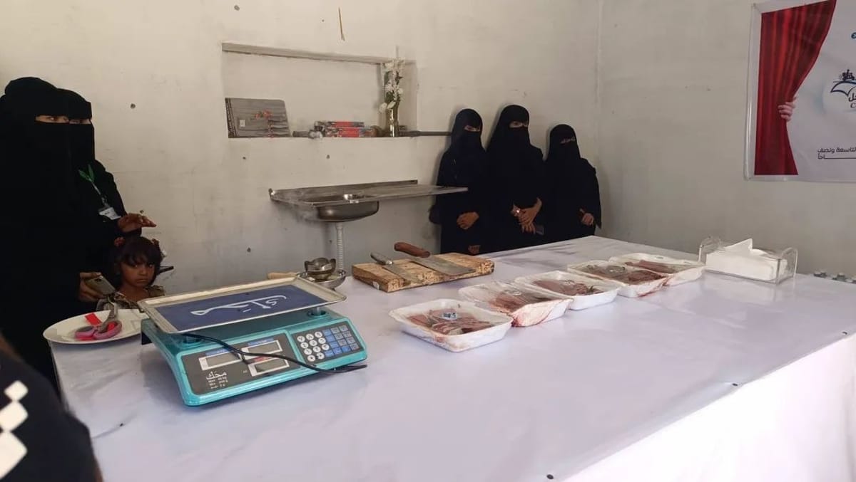 تدشين مشروع شبابي لتسويق وبيع الأسماك في المهرة 