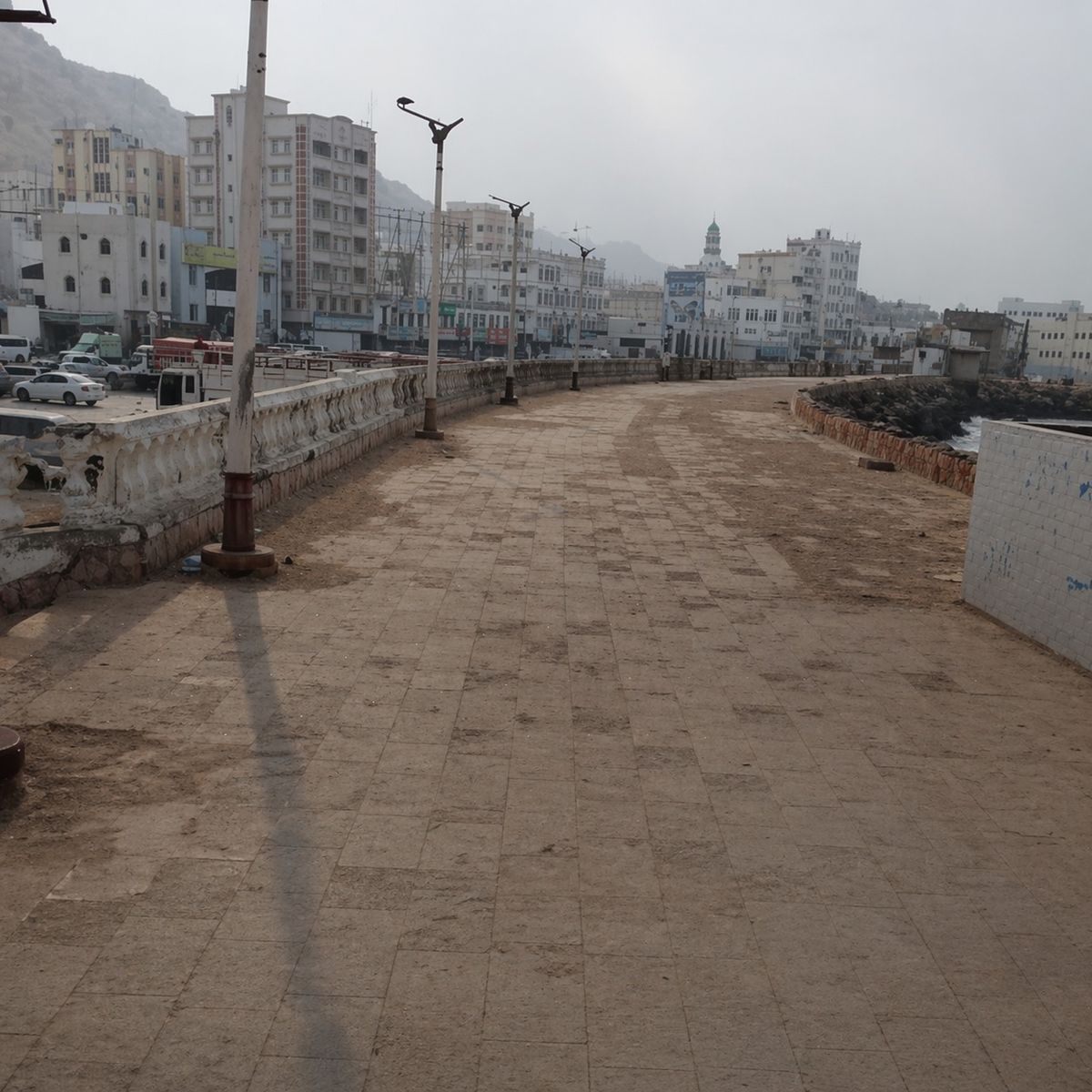 حضرموت.. محكمة تقضي بفسخ اتفاقية تأجير كورنيش المكلا القديمة 