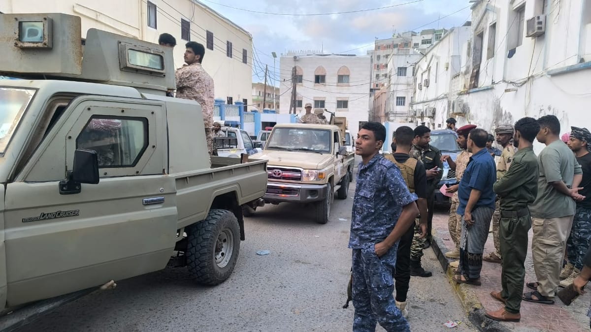 حملة أمنية في المكلا لضبط مطلوبين للجهات القضائية ومخالفين لإطلاق النار