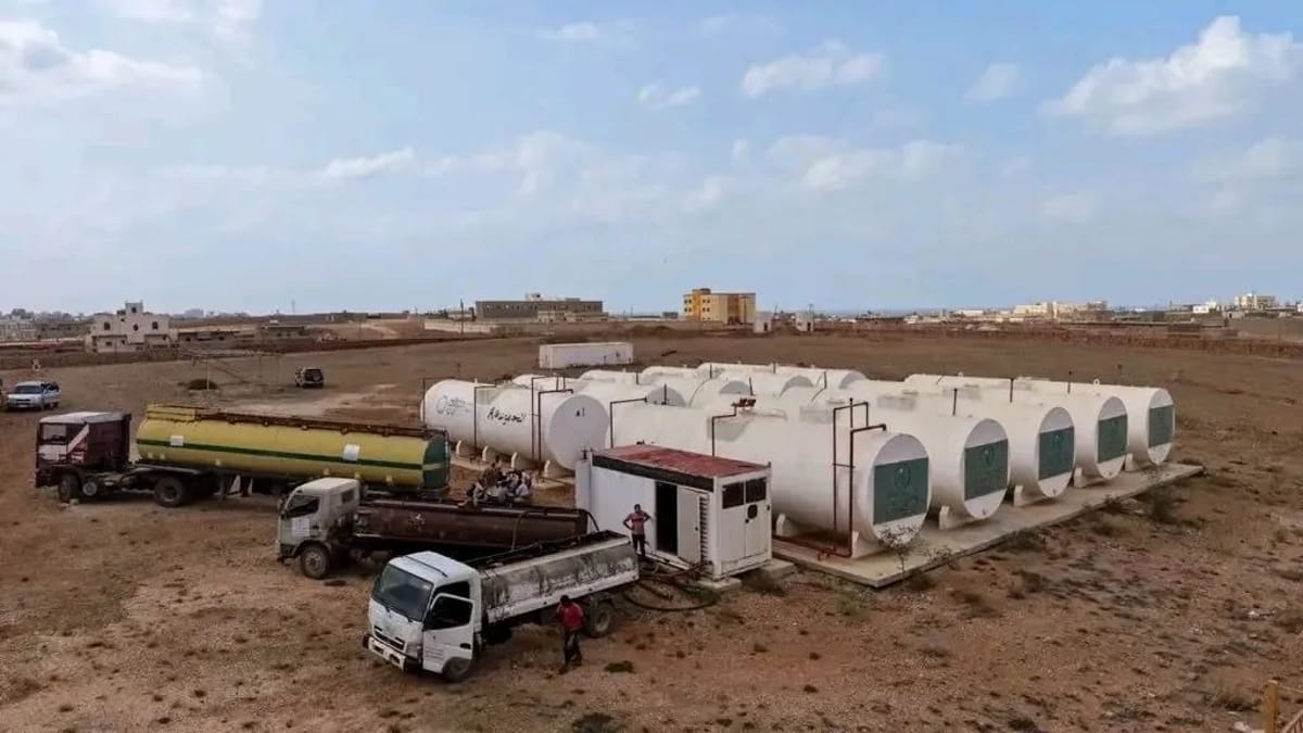 سقطرى تؤمّن احتياجاتها من الوقود قبل موسم الخريف وإغلاق البحر