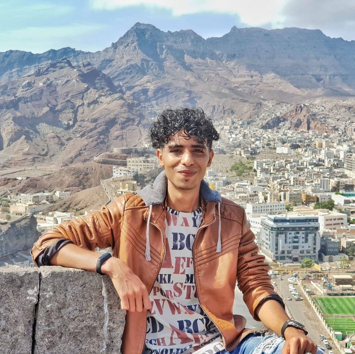 قوات أمنية تعتقل الناشط عمرو العطار من منزله في عدن