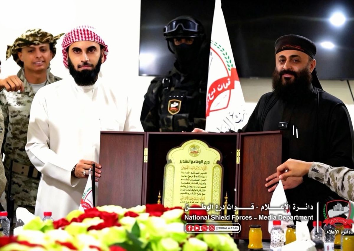 قوات درع الوطن تقيم مراسيم استلام وتسليم بين القيادة الحالية والسابقة