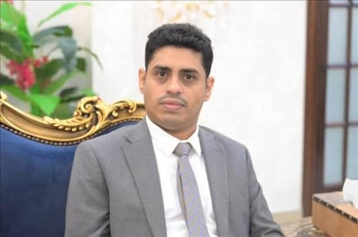 وزير حقوق الإنسان يدين جريمة اغتيال الشاعر بعدن ويؤكد أهمية ضبط الجناة