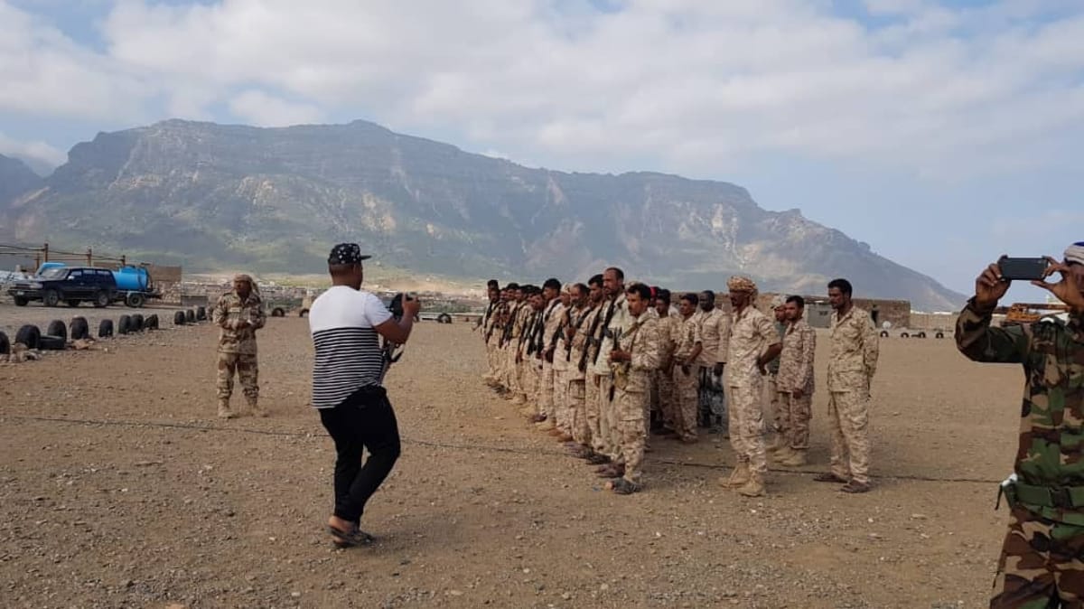 الدفاع والأركان تدشّنان لجنة البصمة في سقطرى لتنظيم بيانات اللواء الأول مشاة بحري
