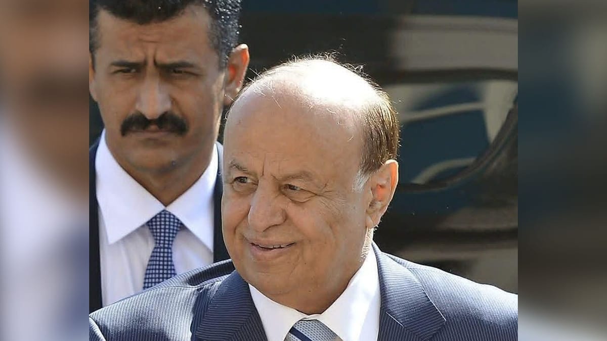 المرافق الغامض.. من هو رجل الظل للرئيس هادي؟