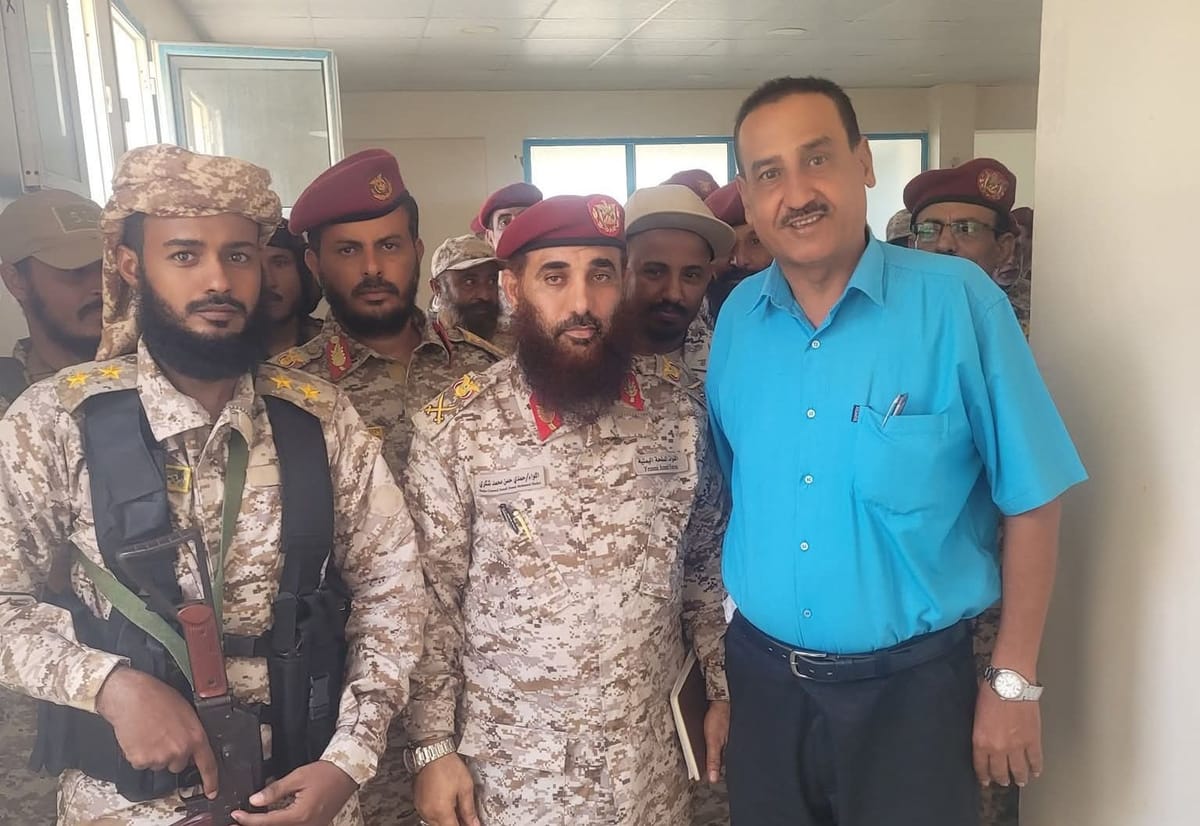 حمدي شكري بتسلم مهام قيادة المنطقة العسكرية الرابعة ويعلن رفع الجاهزية 