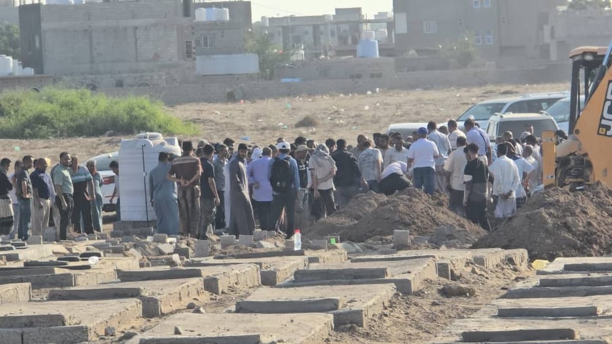 عدن.. تشييع جثمان مدير الصندوق الاجتماعي للتنمية وسام قائد