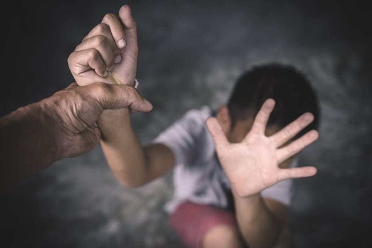من المعلا إلى الممدارة.. سلسلة اعتداءات على أطفال في عدن 