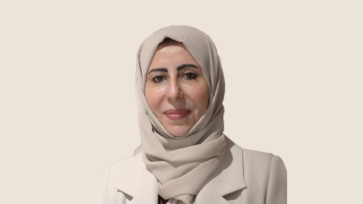 أفراح الزوبة.. أول يمنية تشغل حقيبة الخارجية
