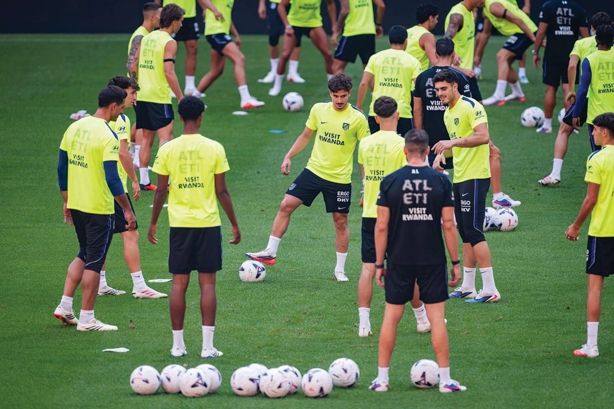 أتليتيكو مدريد يبدأ مبارياته في الدوري الإسباني بلقاء ملقا