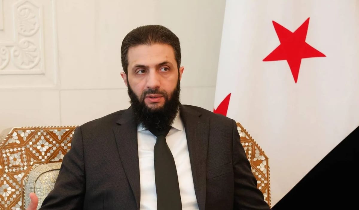 الشرع يهنئ السوريين بإزالة اسم بلادهم من قائمة الدول الراعية للإرهاب