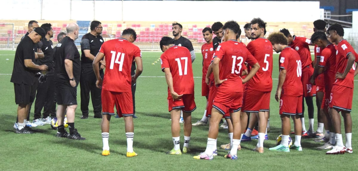 المنتخب الأول يدشن تحضيراته في عدن استعداداً لخليجي 27