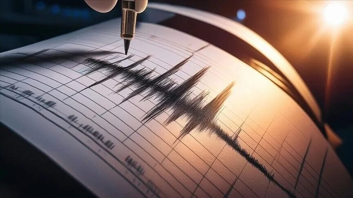 زلزال بقوة 7.7 درجات يضرب إندونيسيا وتحذيرات من تسونامي جديد 