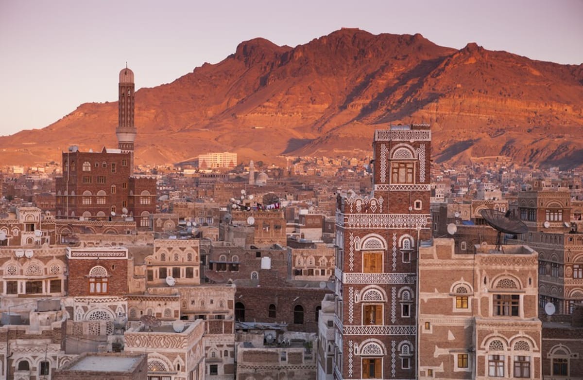 سماع دوي انفجارات قوية في العاصمة صنعاء وسط تصعيد عسكري في مأرب