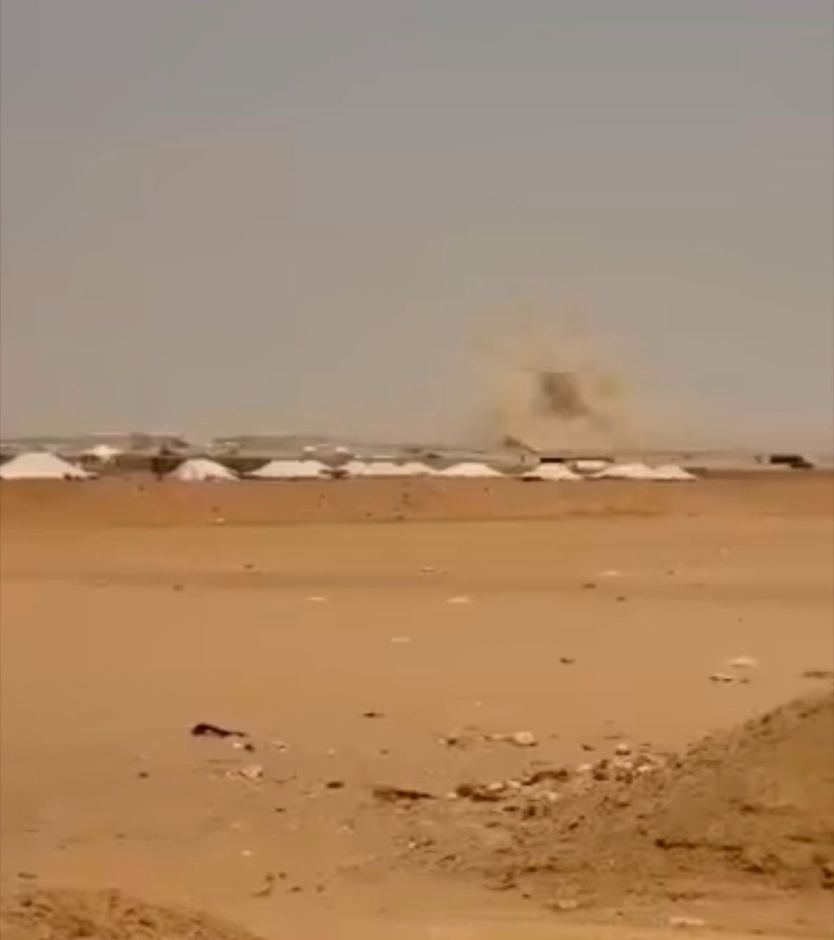 قتلى ومصابون في قصف حوثي استهدف معسكرات بمحافظتي مأرب وحضرموت