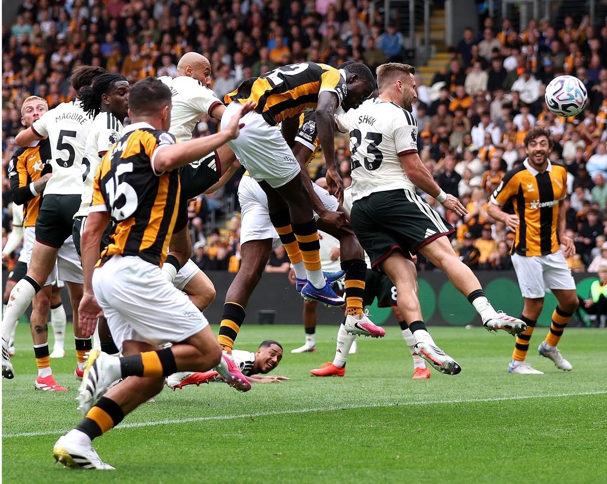 Manchester United Kicks Off Season with a Surprise Loss to Newly-Promoted Hull City