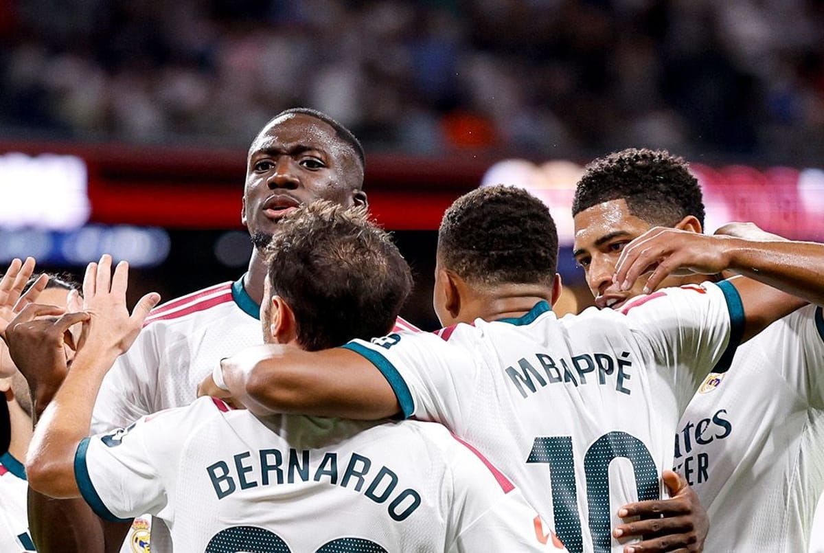 مبابي يسجل هاتريك ويقود ريال مدريد لاكتساح سوسيداد 4-1