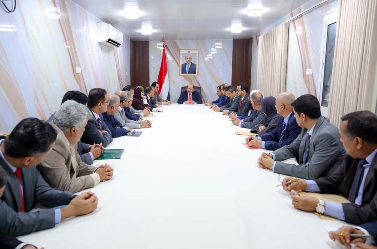مجلس الوزراء يرفض التصعيد الحوثي كأمر واقع ويدعو لضغط دولي على مصادر قوته