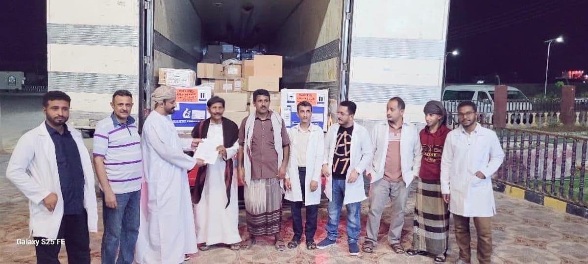 مستشفى السلطان قابوس بالمهرة يتسلم مساعدات دوائية من الهيئة العمانية للأعمال الخيرية