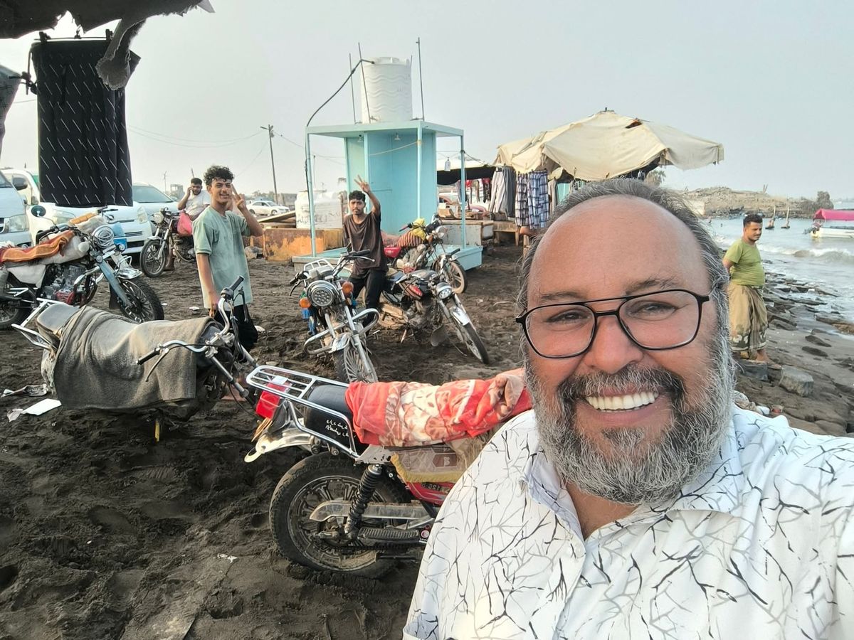 نجل الفنان يحيى إبراهيم ينفي شائعات وفاته ويؤكد أنه على قيد الحياة