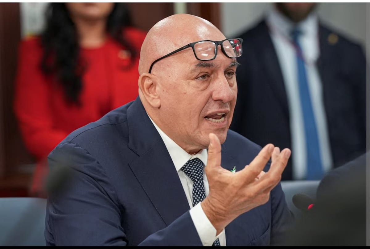 إيطاليا تدعو لتعزيز الوجود البحري في البحر الأحمر لحماية الملاحة
