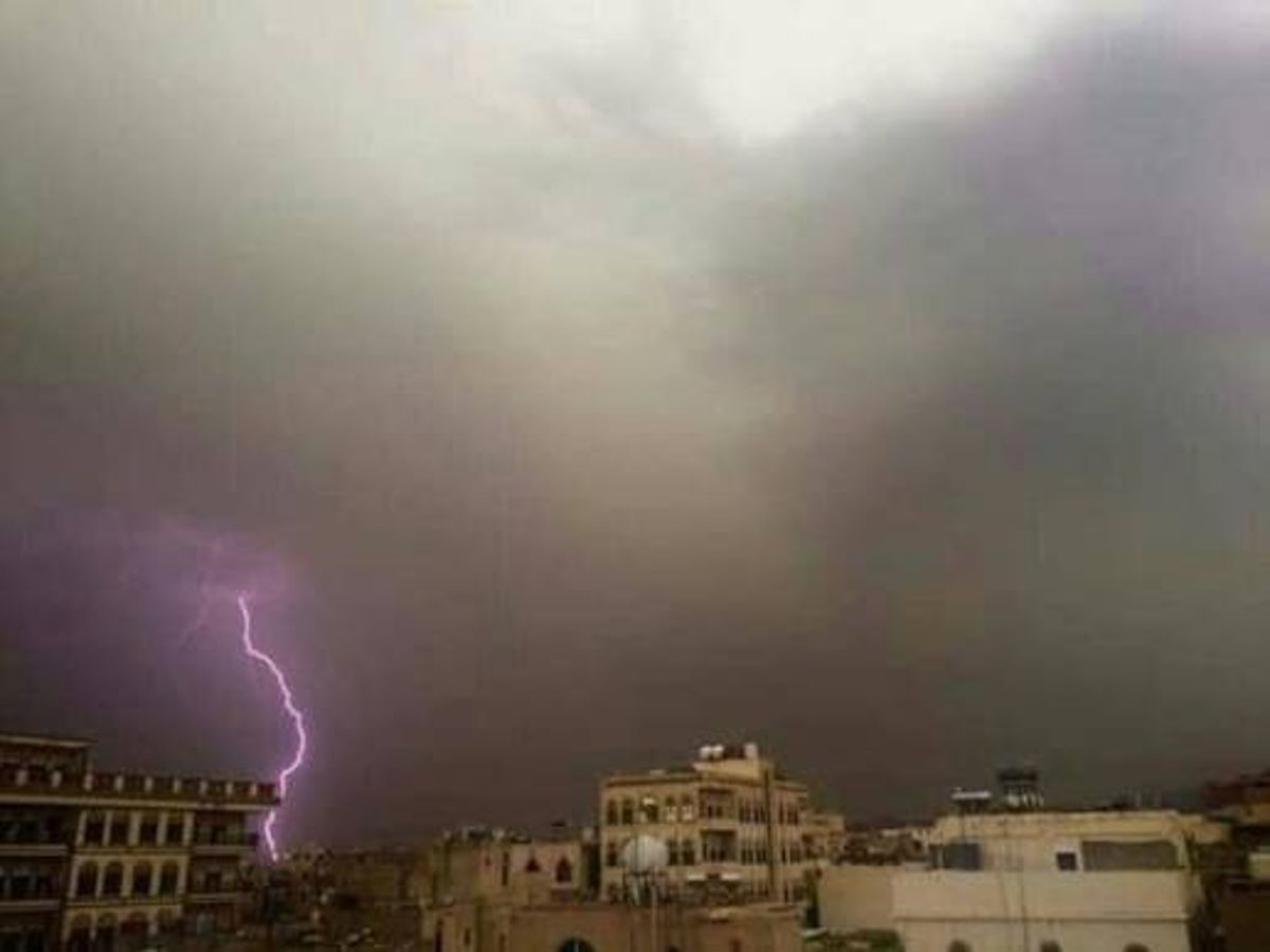 الأرصاد يحذر من جريان السيول ويدعو لتجنب ممراتها