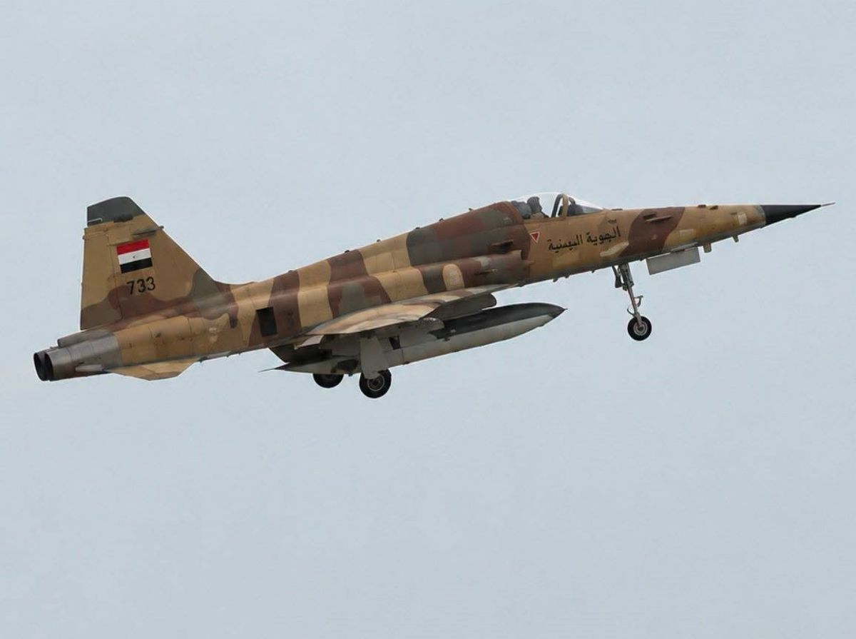 Armed Forces Target Houthi Equipment and Headquarters in Dhubab and Al-Khokha