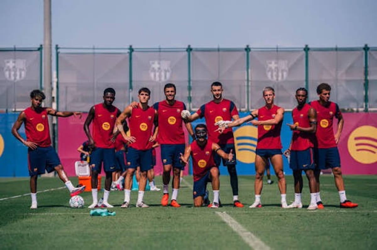برشلونة يستضيف راسينغ سانتاندير لمواصلة تحطيم الأرقام
