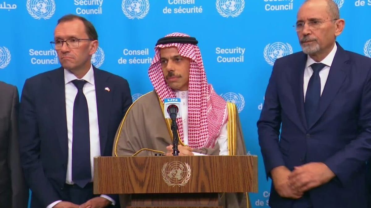 بن فرحان: السعودية تدعم وحدة اليمن والحكومة قادرة على حماية أراضيها