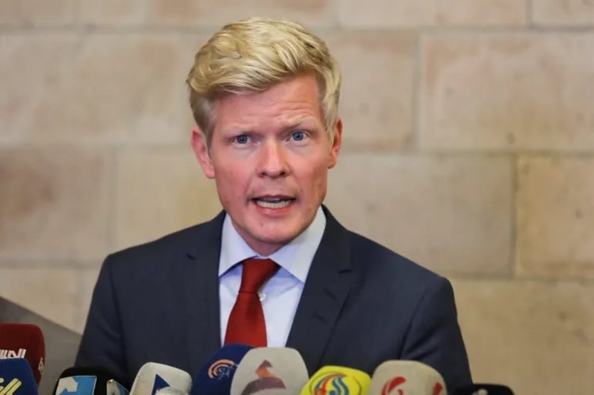 بيان غروندبرغ يشعل جدلاً في اليمن.. غضب حكومي وحملة تتهم المبعوث الأممي بمساواة الدولة بالحوثيين