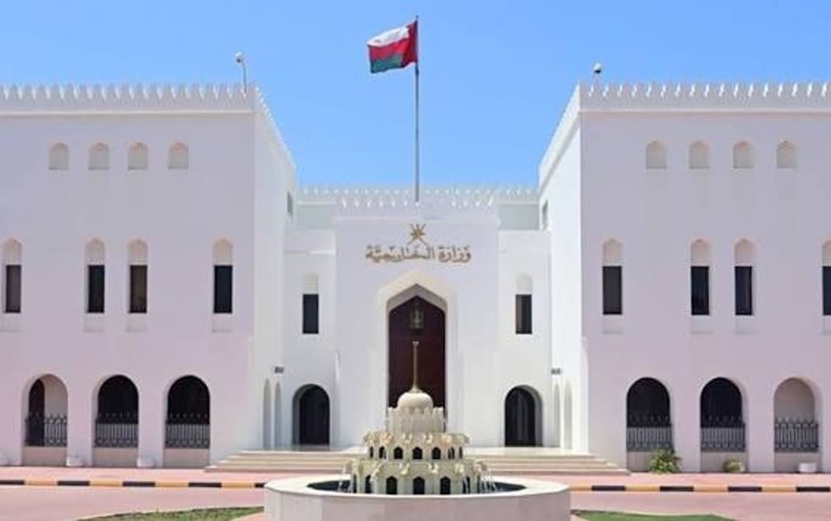 سلطنة عمان تدين تعرض مكة للاستهداف وترفض المساس بالمقدسات