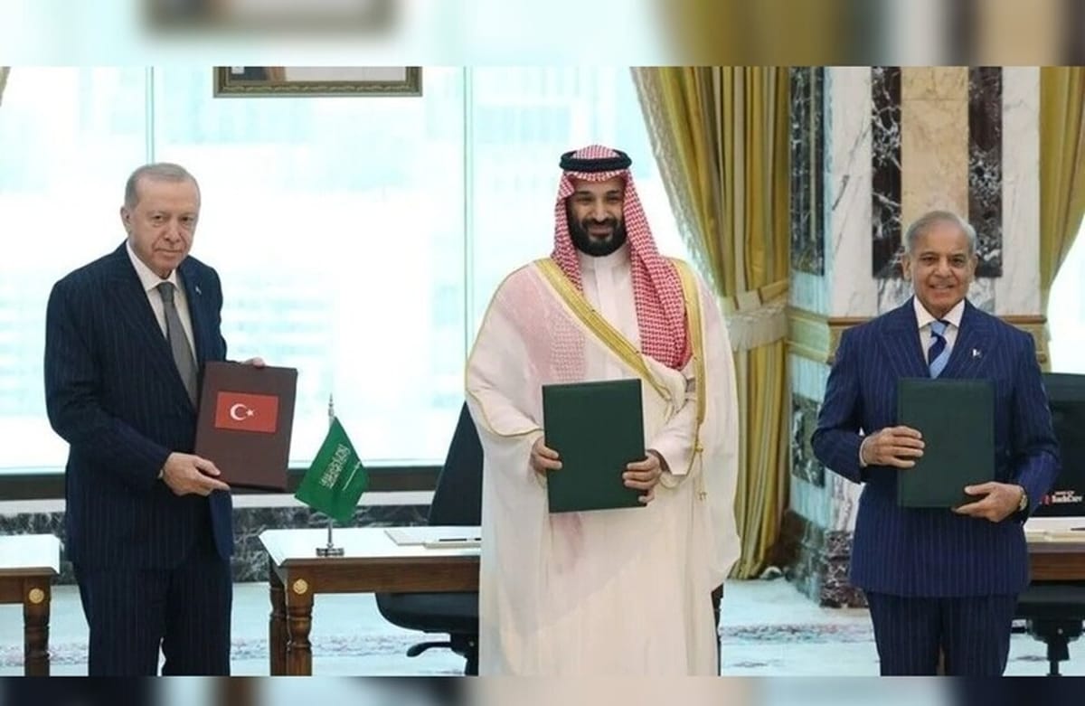 صحيفة: باكستان تضغط على إيران لوقف هجمات الحوثيين على السعودية وتلوّح باتفاقية مكة