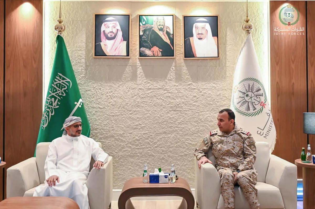 قائد القوات المشتركة يلتقي طارق صالح في الرياض 