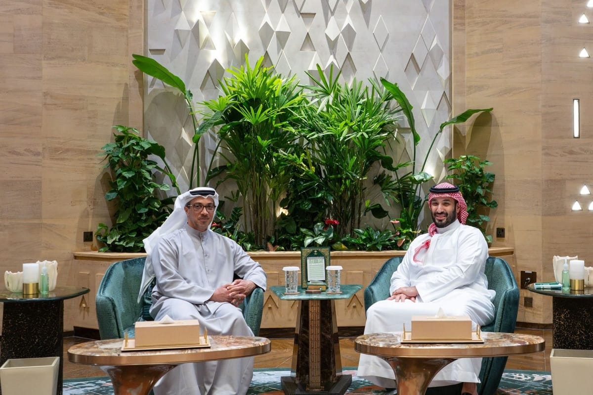 لقاء محمد بن سلمان ومنصور بن زايد.. تقارب سعودي إماراتي واختبار جديد للملف اليمني رغم تباين الأجندات