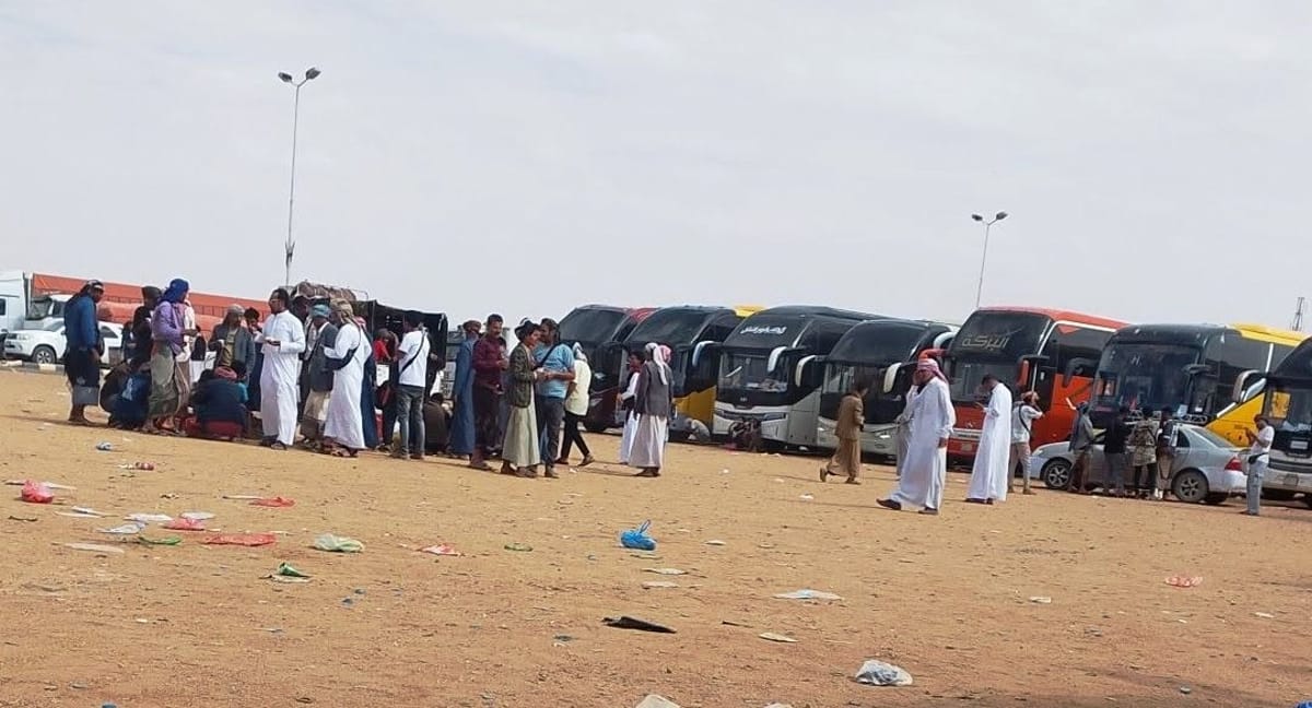 منفذ بلا حمامات .. مسافرون وناشطون يشككون غياب الخدمات الأساسية في منفذ الوديعة (رصد خاص)