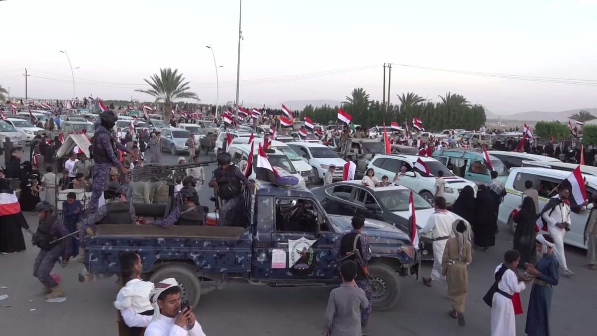 موكب جماهيري بالسيارات يجوب شوارع مأرب احتفاءً بذكرى ثورة 26 سبتمبر