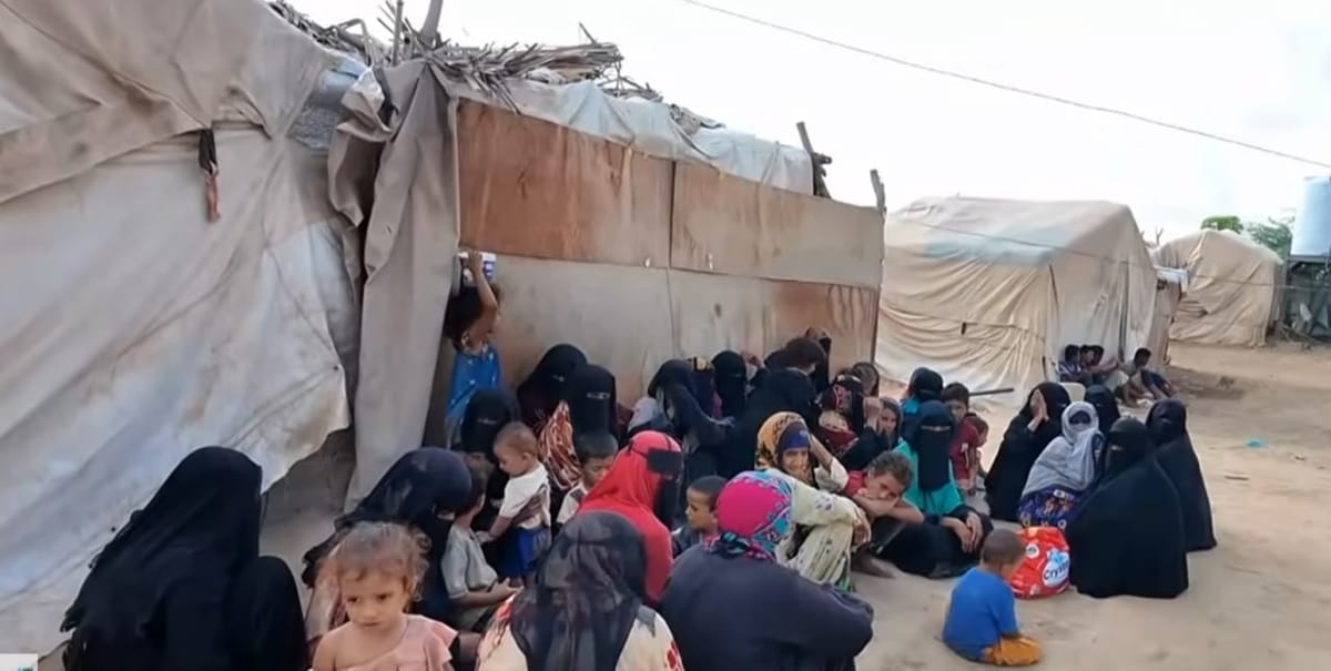نازحون في أبين يعانون غياب الخدمات ودعوات للمنظمات بالتدخل 
