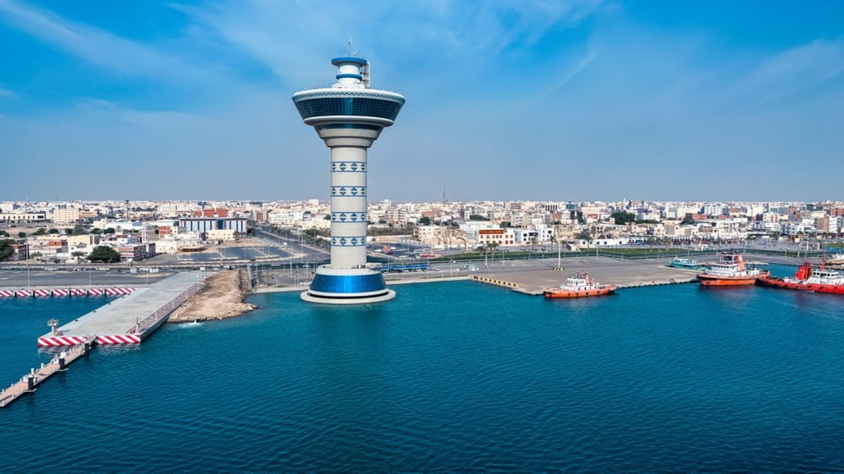 Agency: Oil Loading Suspended at Saudi Port of Yanbu