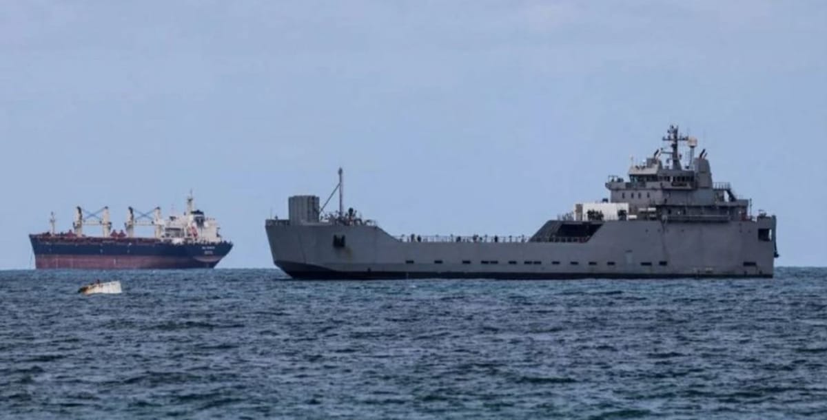 Shooting Targets LNG Tanker Off Mukalla Coast