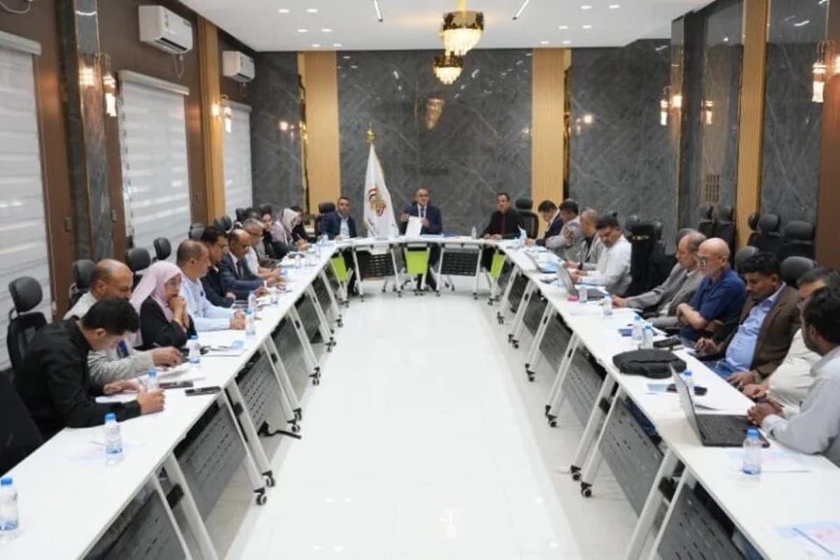 الحكومة تناقش خطة الاستجابة للطوارئ الصحية وتداعيات التصعيد الحوثي