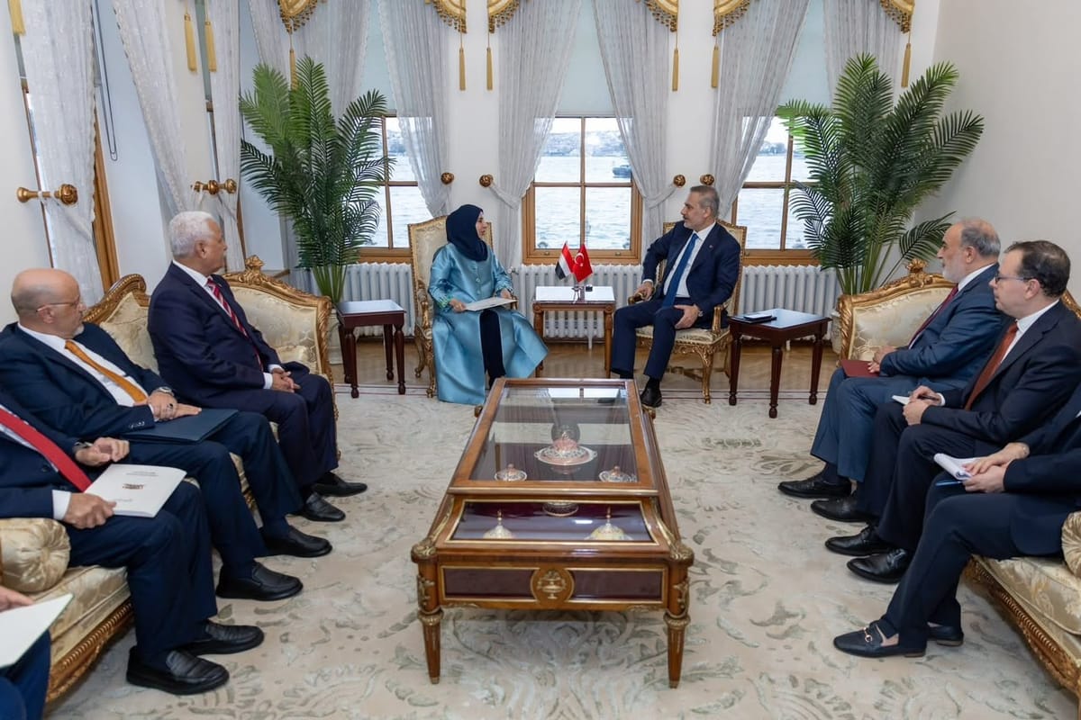 الزوبة تبحث مع وزير الخارجية التركي توسيع التعاون وتفعيل الاتفاقيات المشتركة