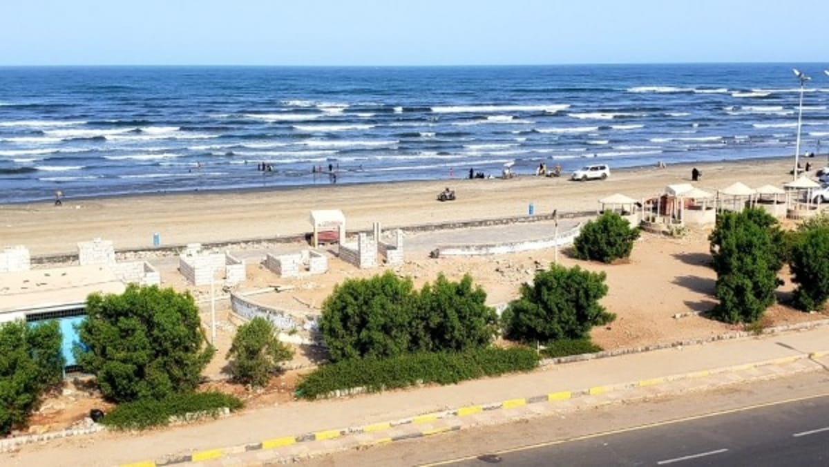 المهرة.. تحذيرات للصيادين من ارتياد البحر مع اقتراب المنخفض الجوي
