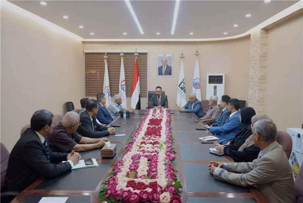 المهرة.. عقد لصيانة وتأهيل 53 كيلومتراً من طريق الغيضة – نشطون