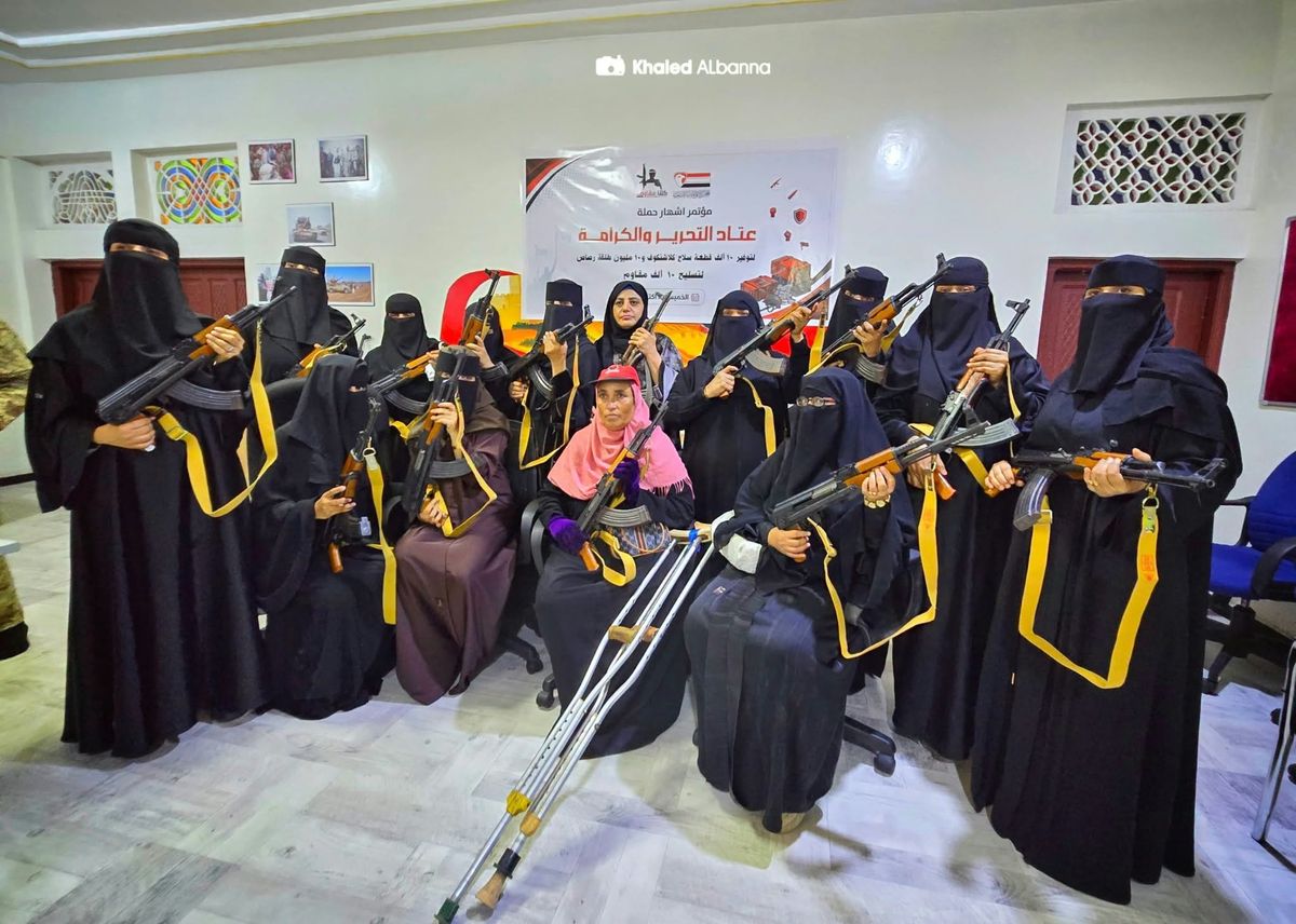 تستهدف جمع 10 آلاف بندقية و10 ملايين طلقة.. حملة نسائية في تعز لتسليح 10 آلاف مقاتل